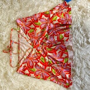 Skirt with floral pattern